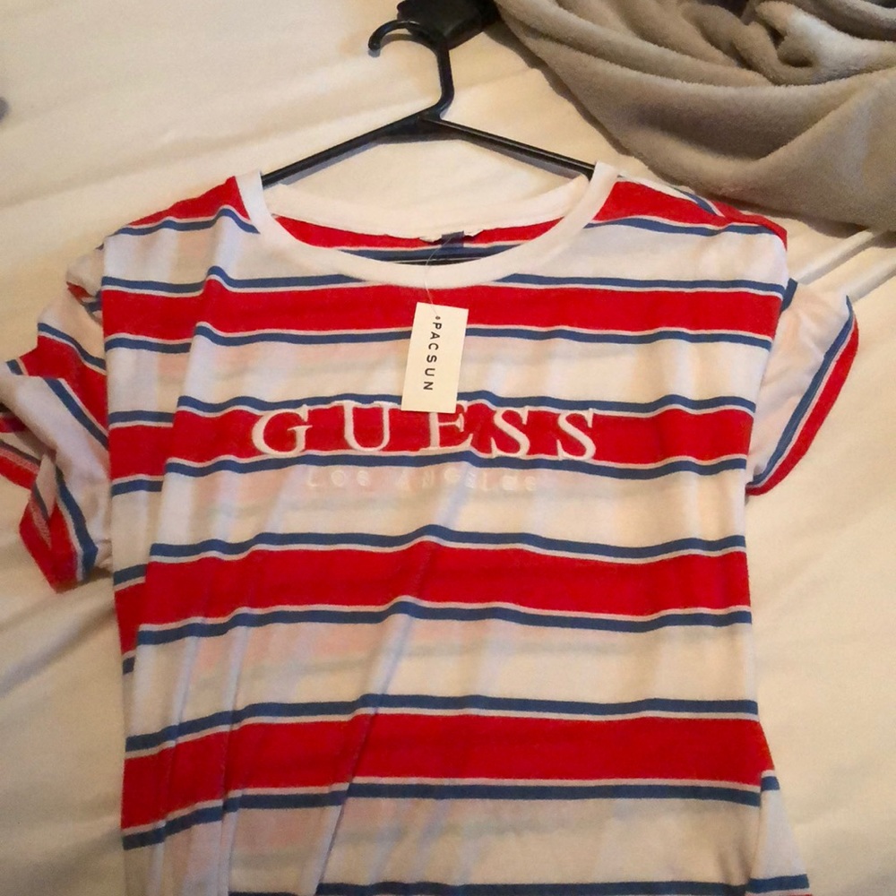 guess tshirt
